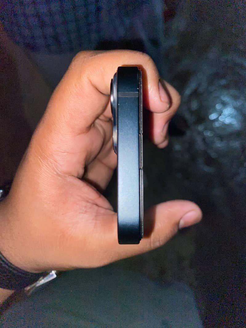 Apple iPhone 13 mini 4