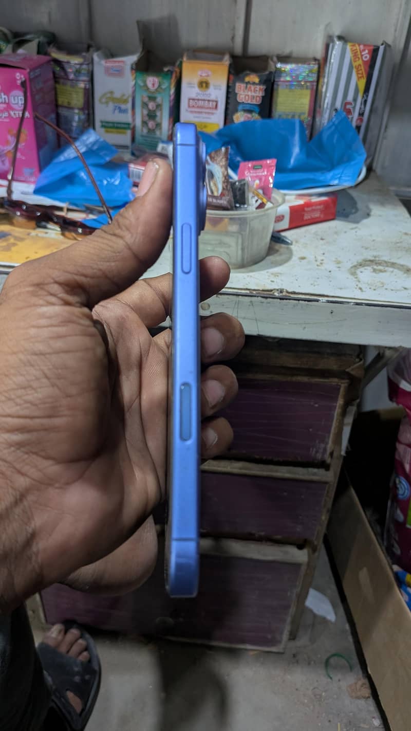 Apple iPhone 16 Plus 2