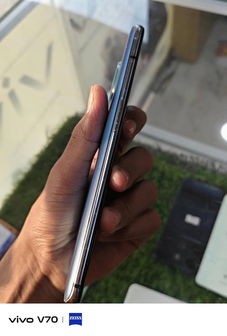 One Plus 7T 3