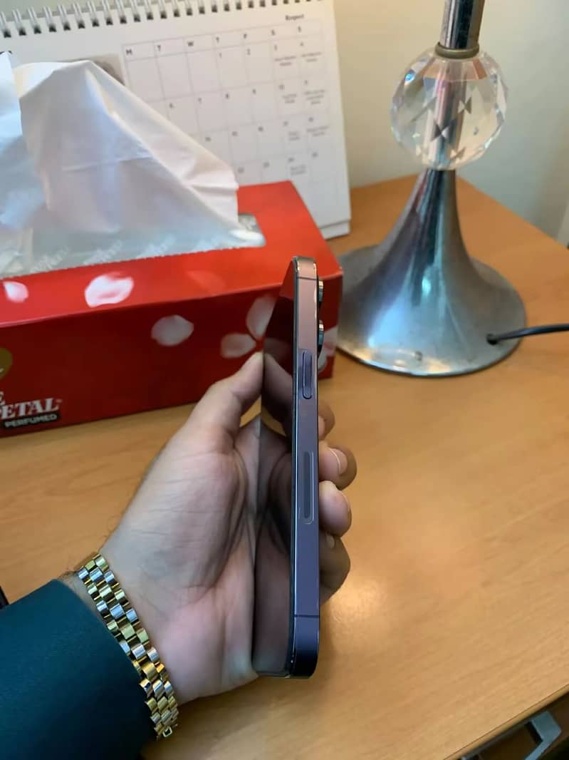 Apple iPhone 14 Pro 1