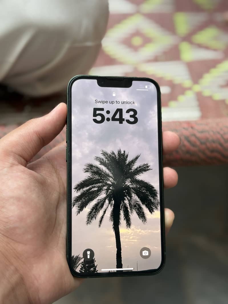 Apple iPhone 13 3