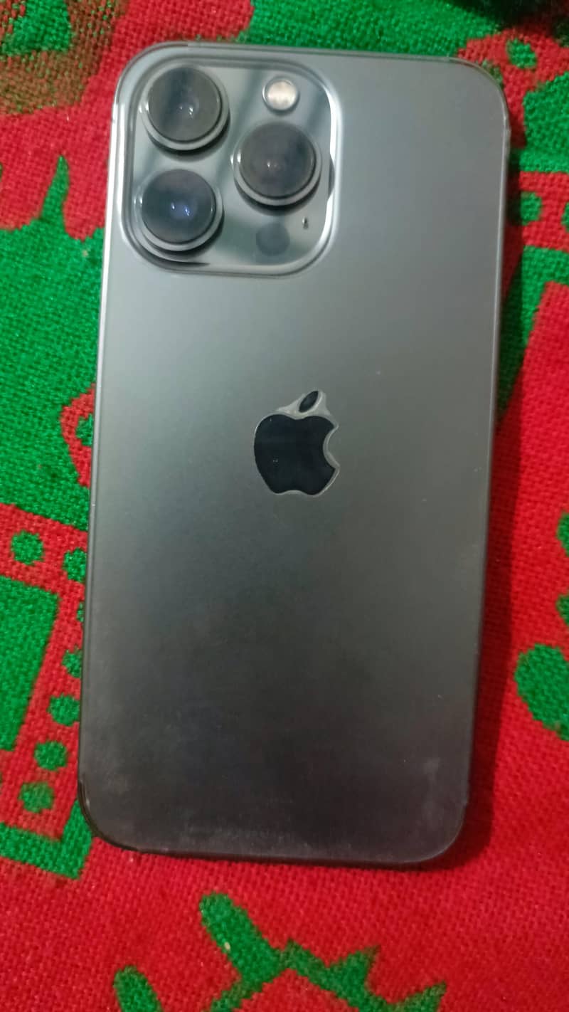 Apple iPhone 13 2