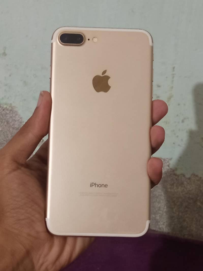Apple iPhone 7 Plus 1