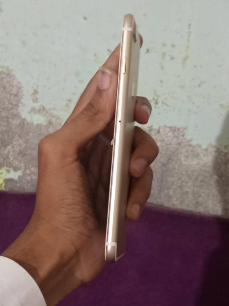 Apple iPhone 7 Plus 4