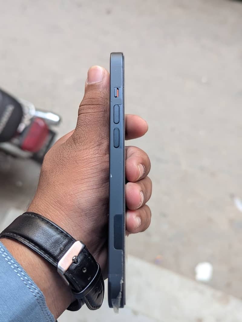 Apple iPhone 14 8