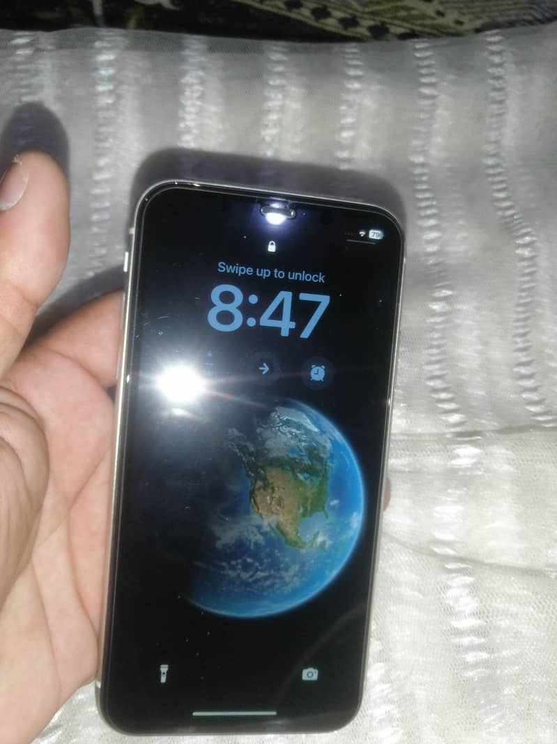 Apple iPhone 11 0