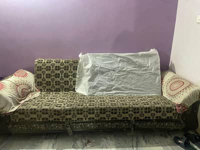 3 seater sofa in good condition for sale