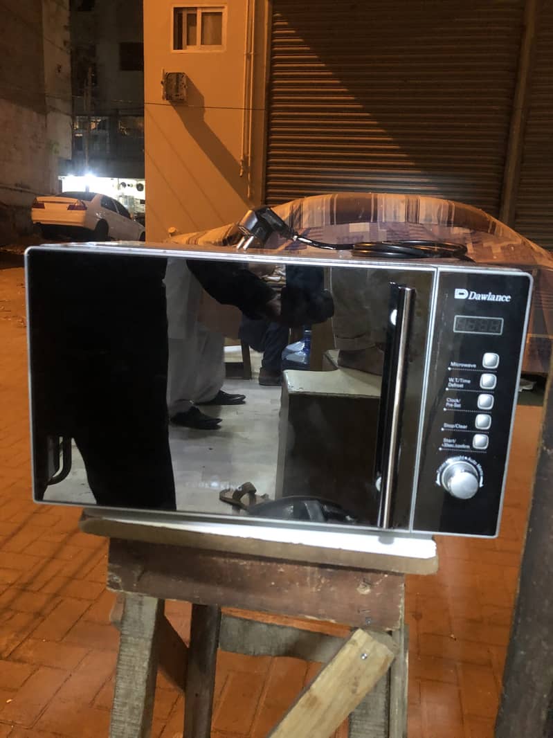 Microwave oven 1