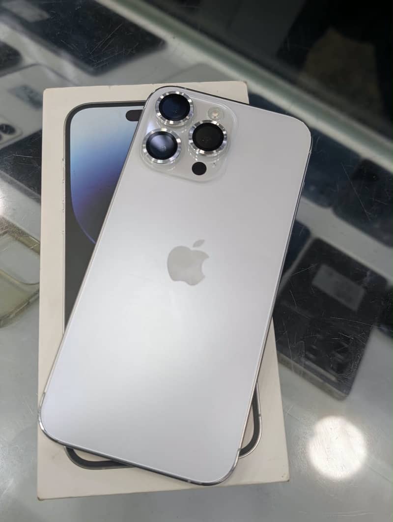 Apple iPhone 14 Pro Max 0