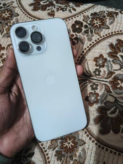 Apple iPhone 16 Pro Max JV
