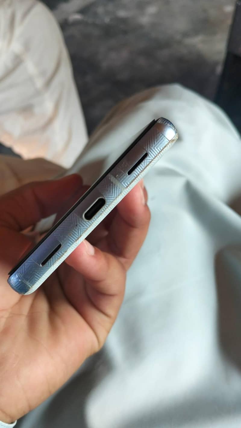 Google Pixel 7a 5