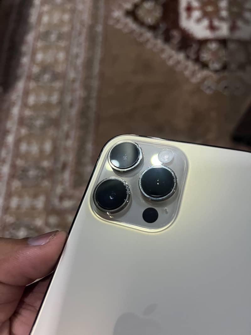 Apple iPhone 14 Pro Max 3