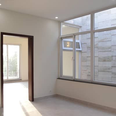10 Marla House For Sale In Bahria Town - Overseas B Lahore