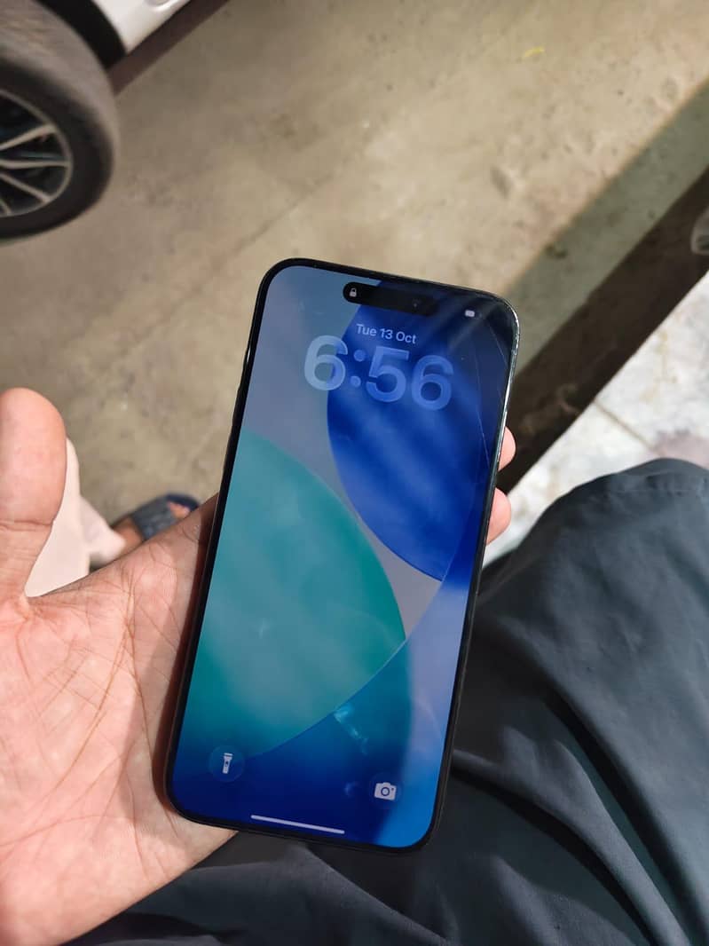 Apple iPhone 15 Pro Max 3