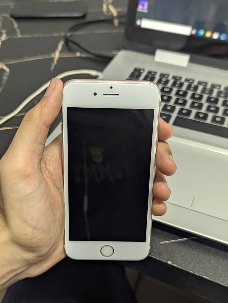 Apple iPhone 6S 1