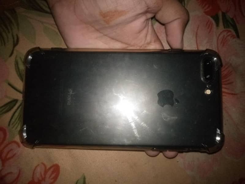 Apple iPhone 7 Plus 0