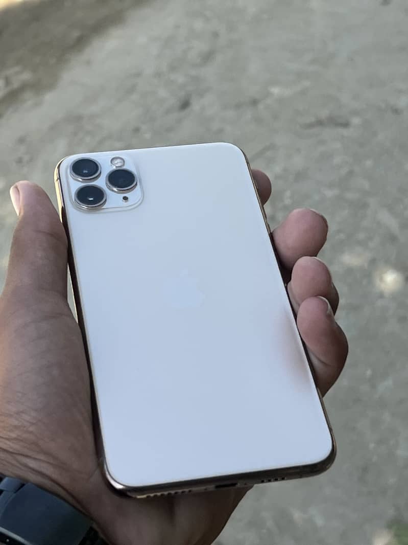 Apple iPhone 11 Pro Max 0