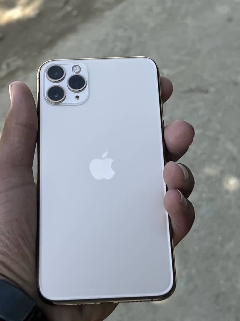 Apple iPhone 11 Pro Max 1