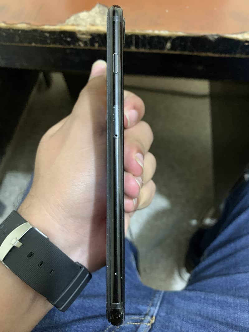 Apple iPhone 7 Plus 4