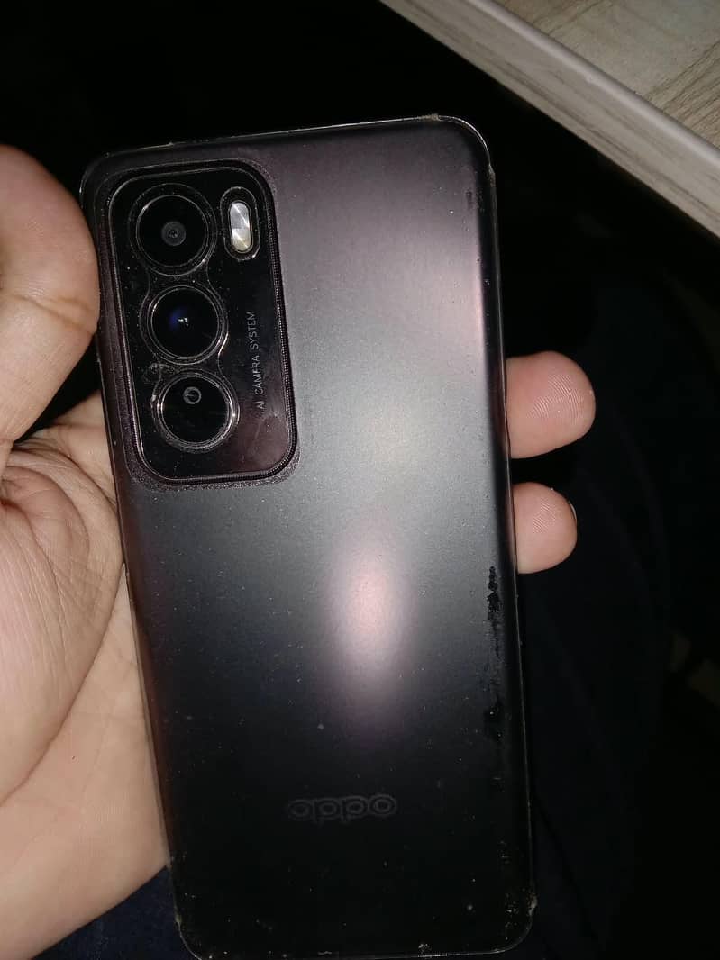 OPPO Reno12 1