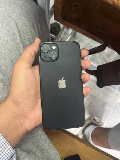 Apple iPhone 13