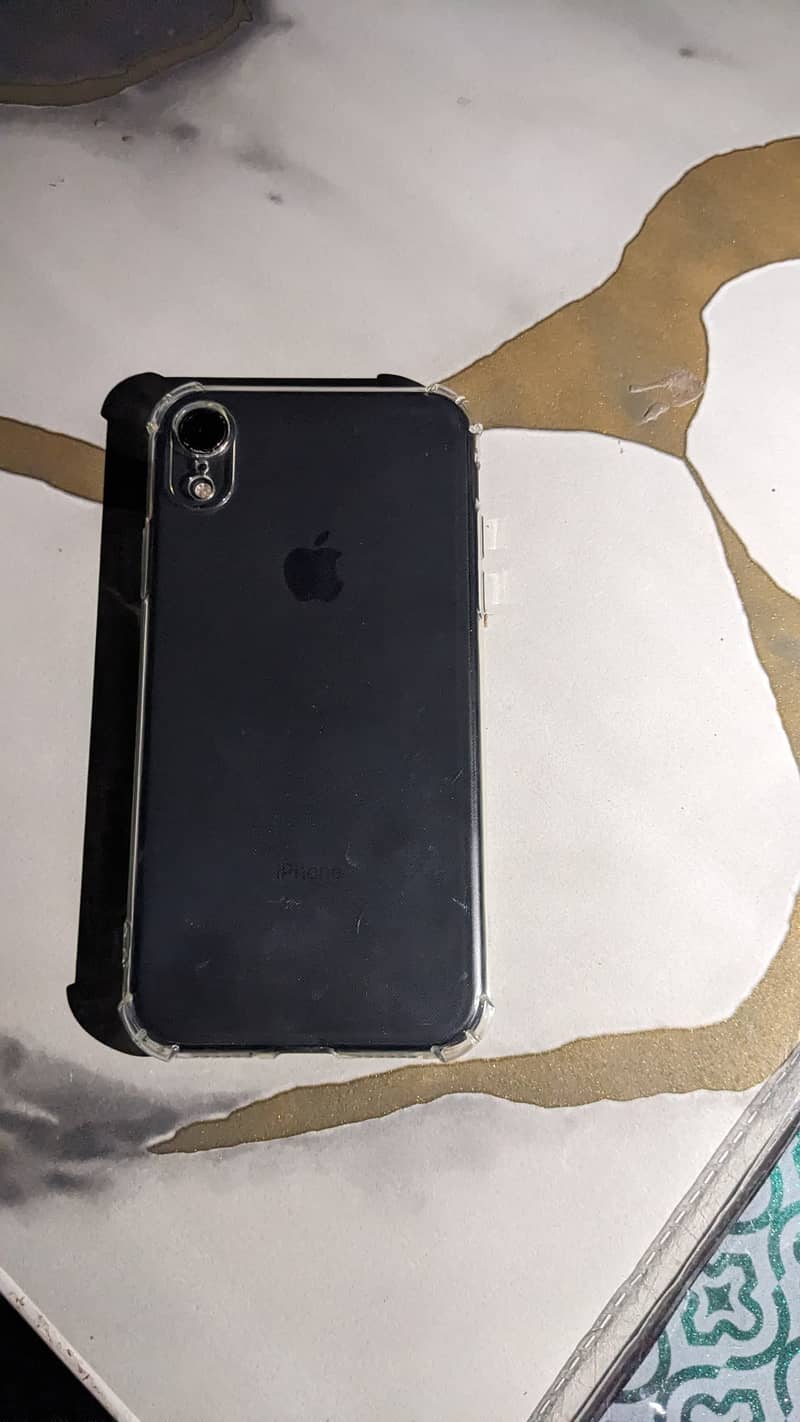 Apple iPhone XR 0