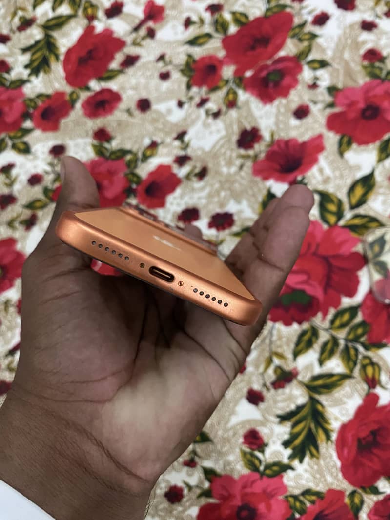 Apple iPhone 17 Pro Max 5