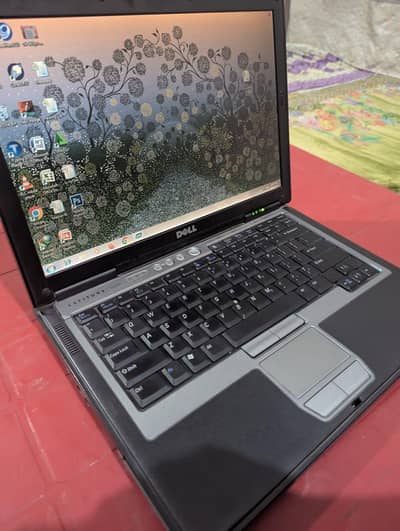 Dell Laptop (Core 2 Duo / 4GB RAM / 250GB HDD) - Good Condition