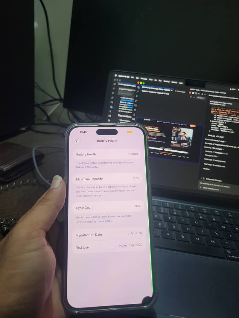 Apple iPhone 15 Pro Max 2