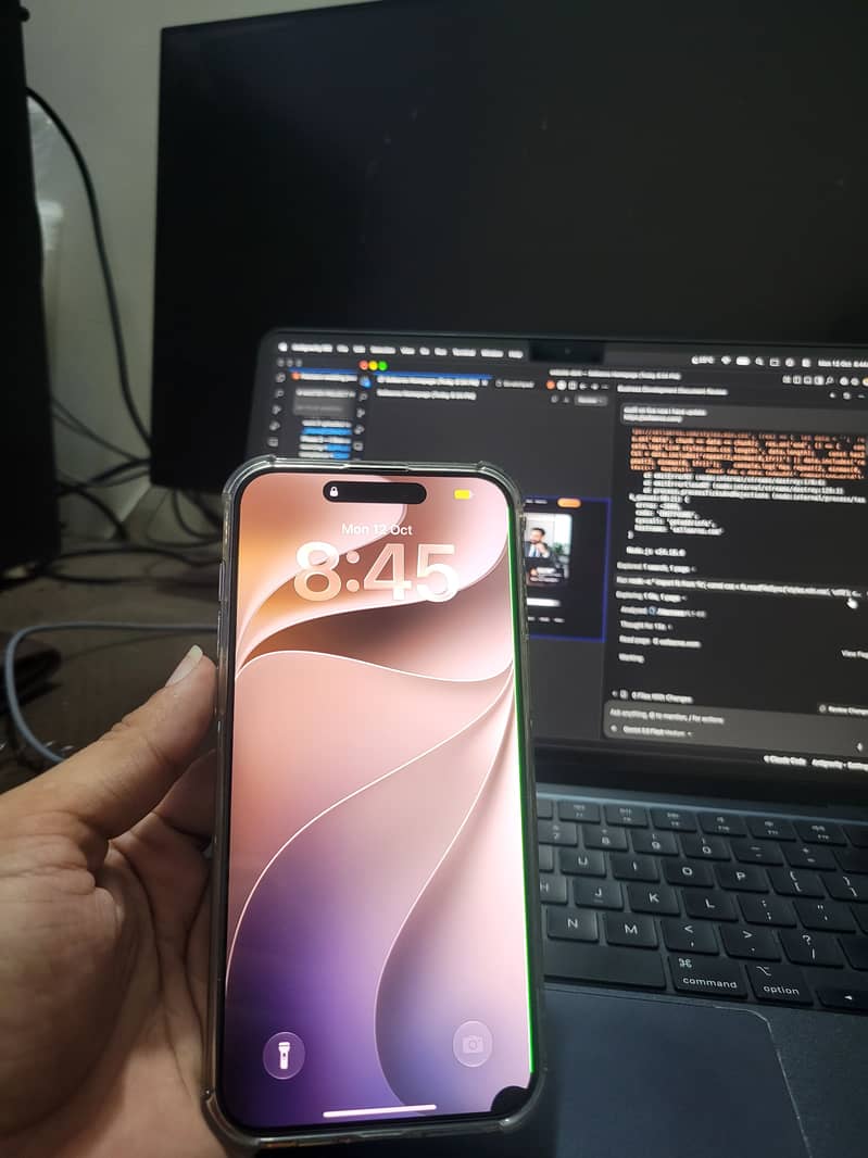 Apple iPhone 15 Pro Max 4