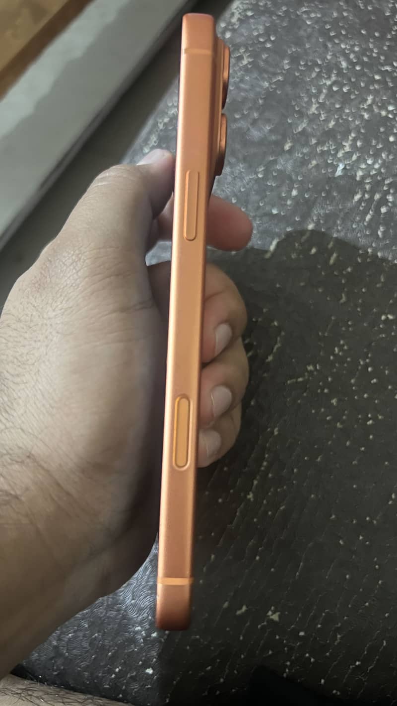 Apple iPhone 17 Pro Max 2