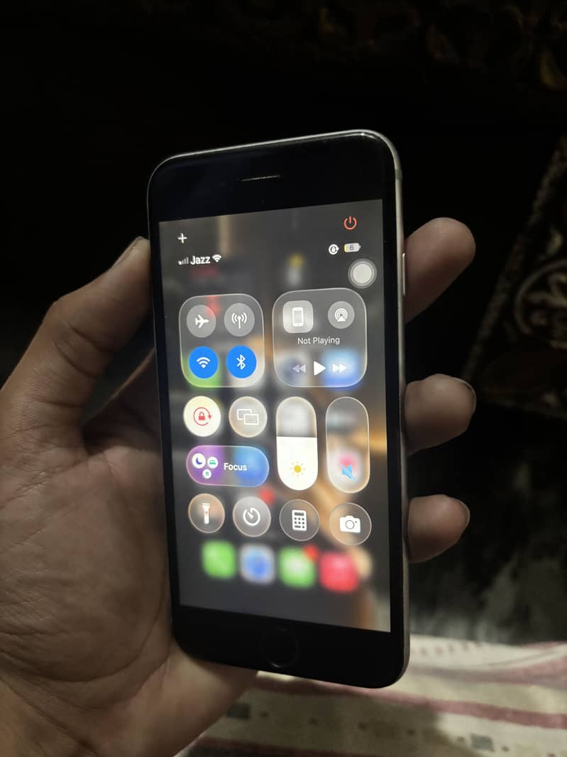 Apple iPhone 6S 1
