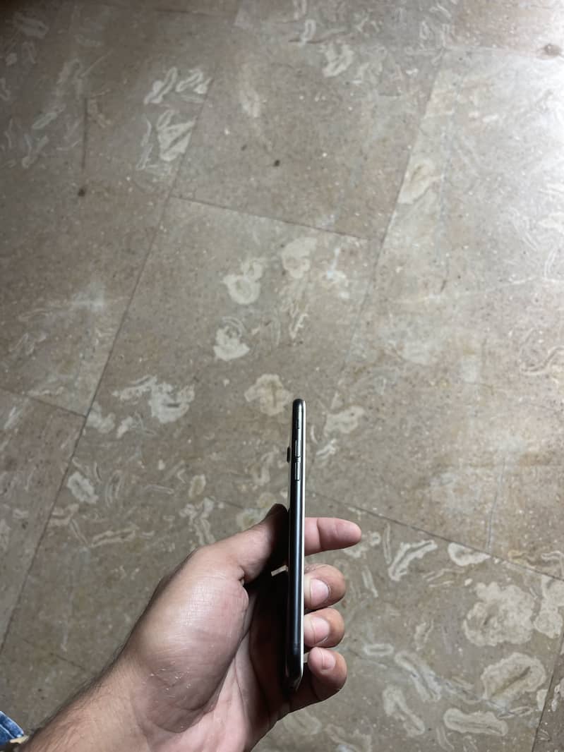 Apple iPhone 7 4