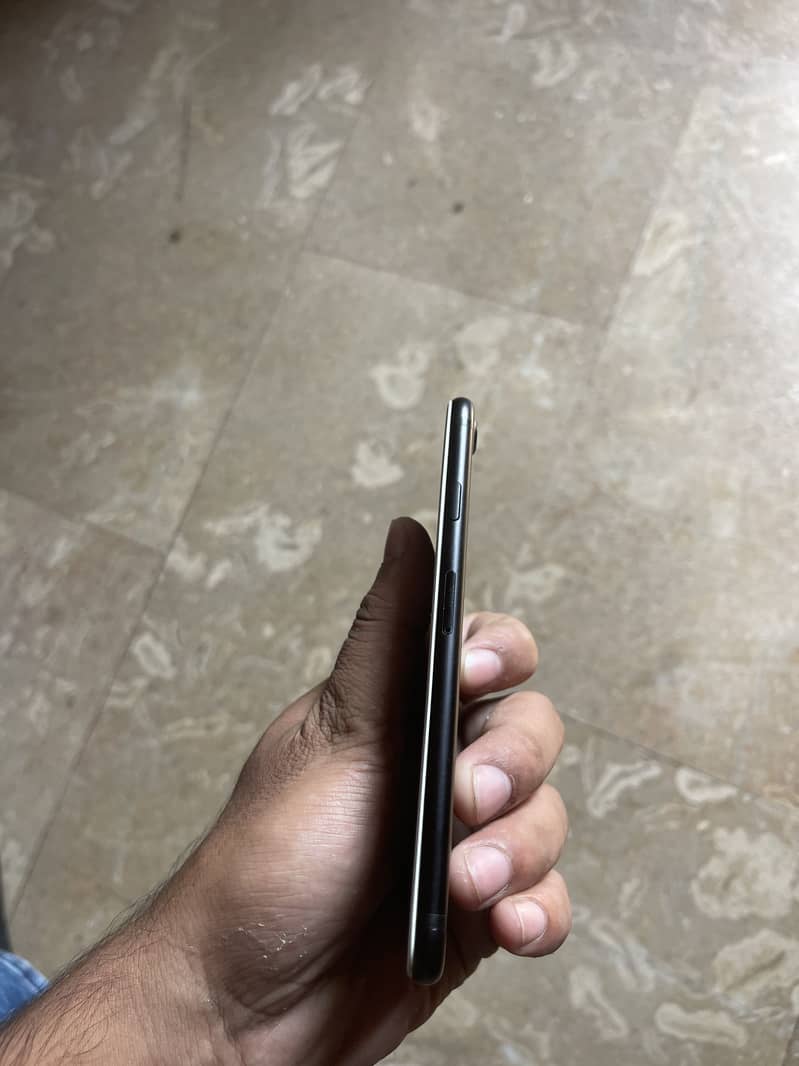Apple iPhone 7 6
