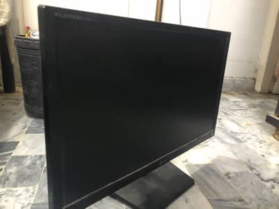 LG Flatron E2442V-BN 24 Inch Monitor – Excellent Condition