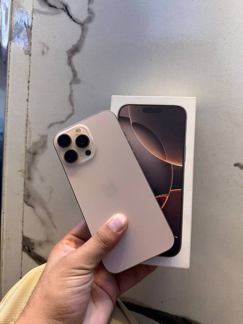 Apple iPhone 16 Pro Max 1