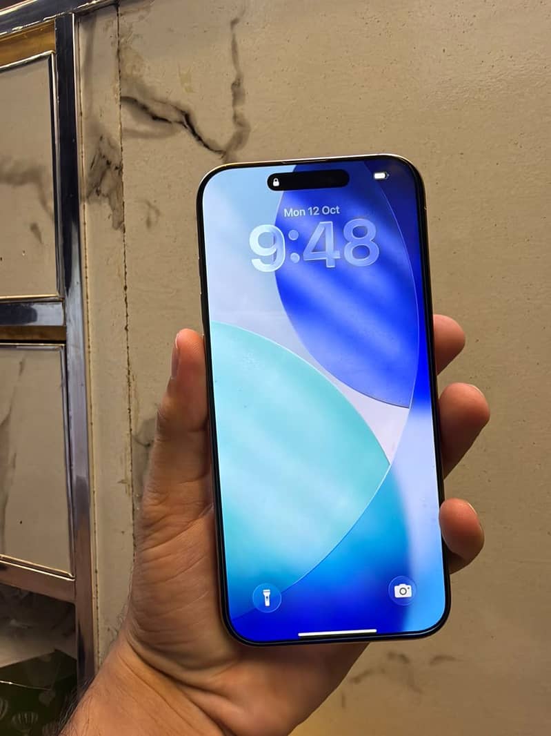 Apple iPhone 16 Pro Max 3