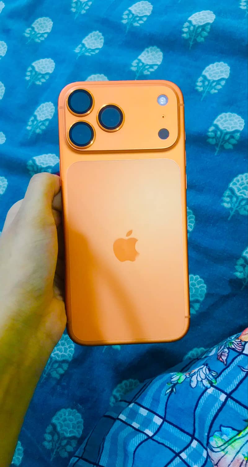 Apple iPhone 17 Pro Max 2
