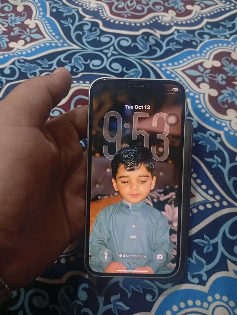 Apple iPhone 12 1