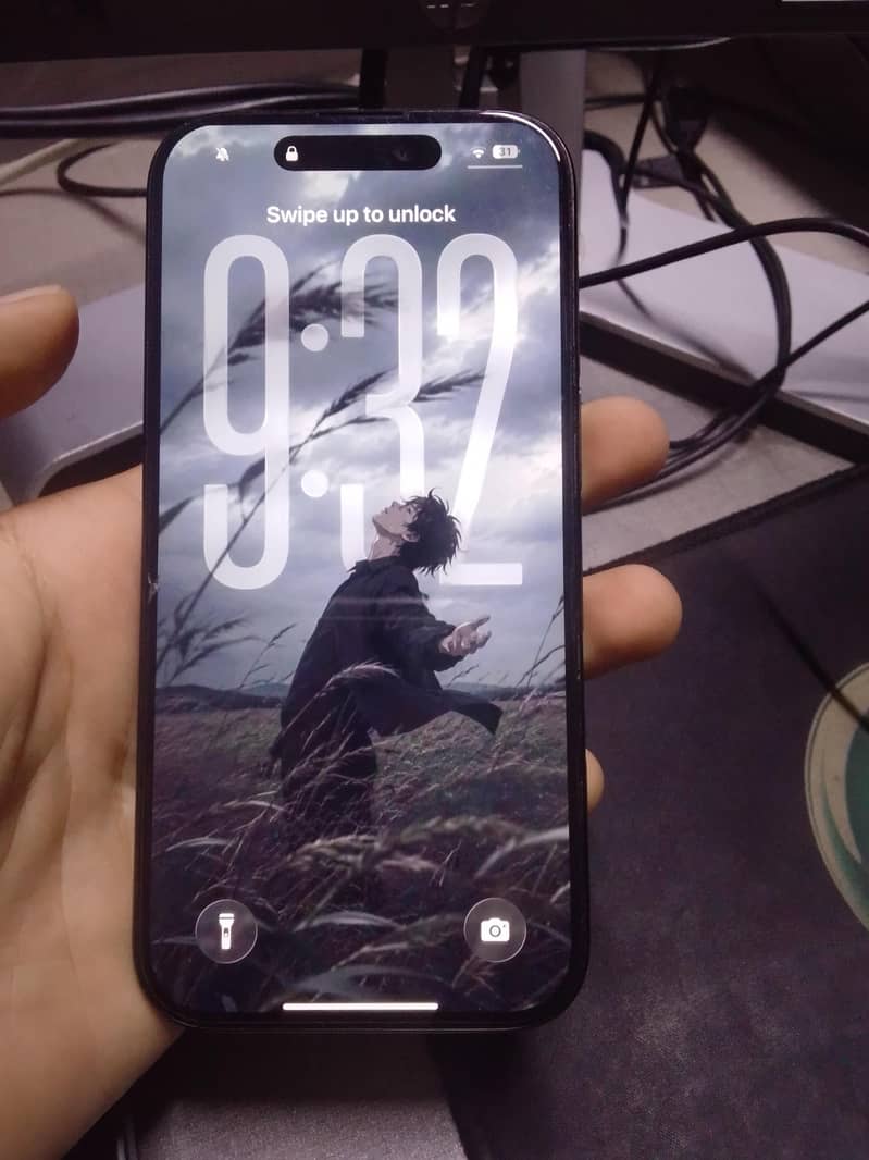 Apple iPhone 16 Pro 1