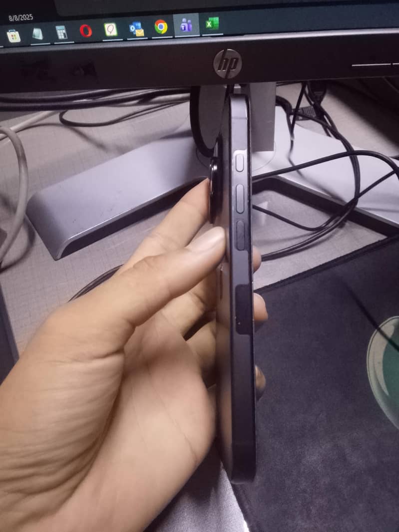 Apple iPhone 16 Pro 5