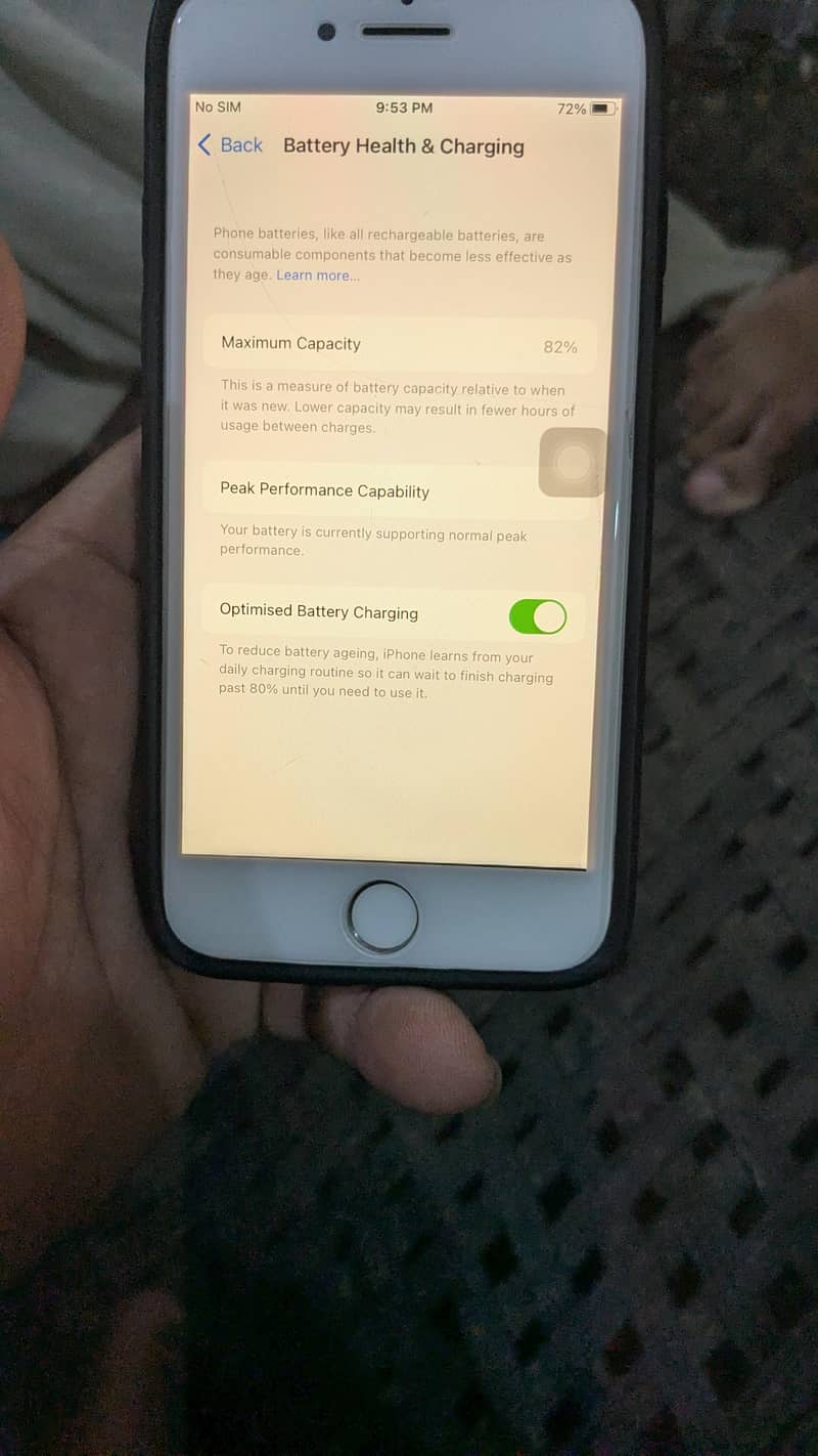 Apple iPhone 8 1