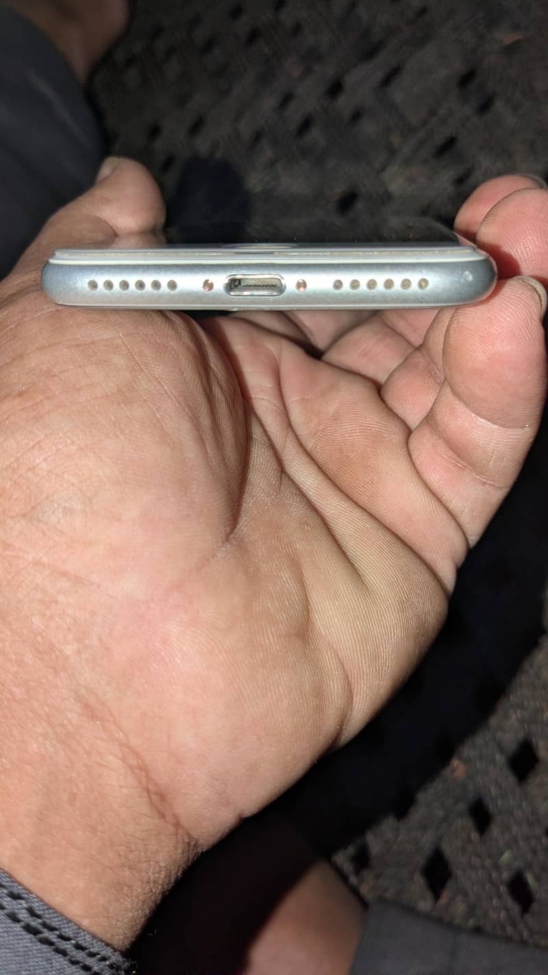 Apple iPhone 8 2