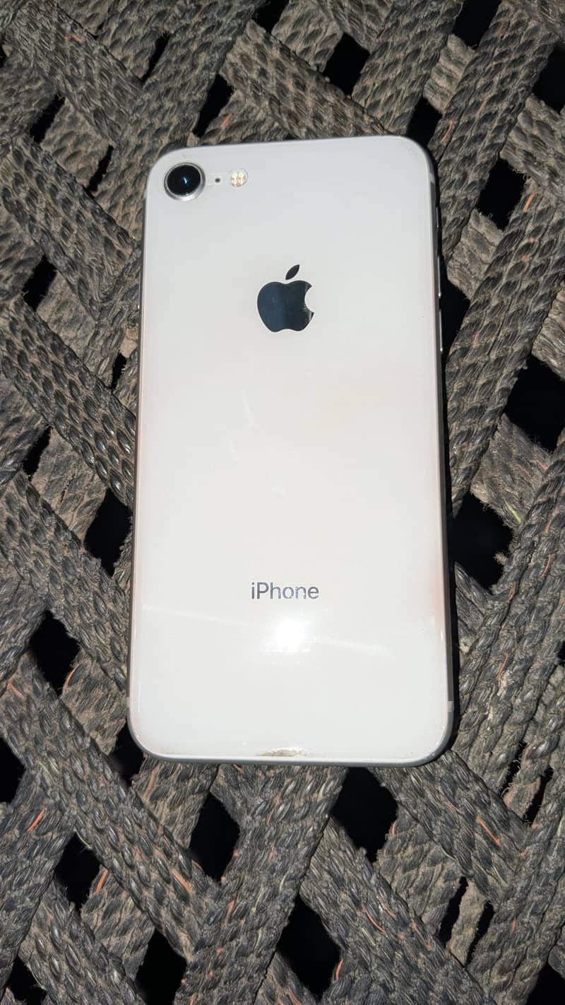 Apple iPhone 8 3