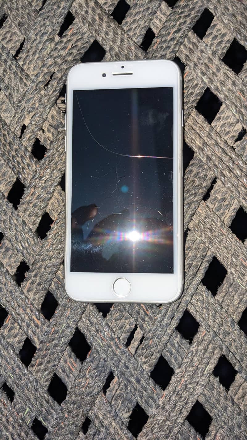 Apple iPhone 8 6