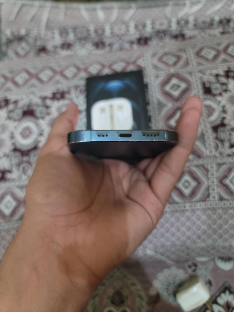 Apple iPhone 12 Pro 6