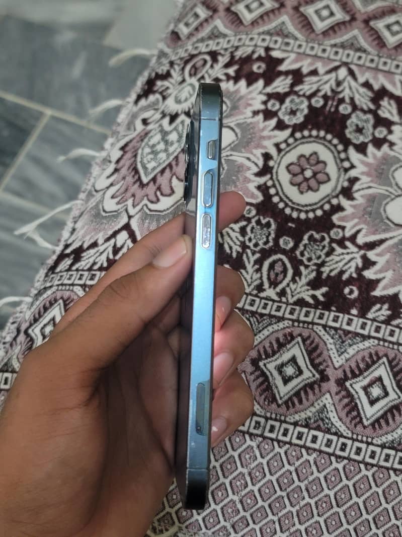 Apple iPhone 12 Pro 8