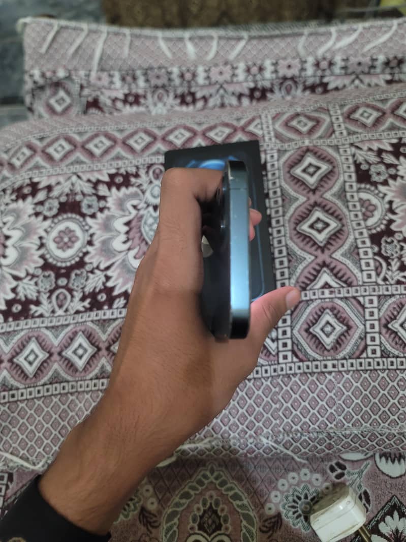 Apple iPhone 12 Pro 11