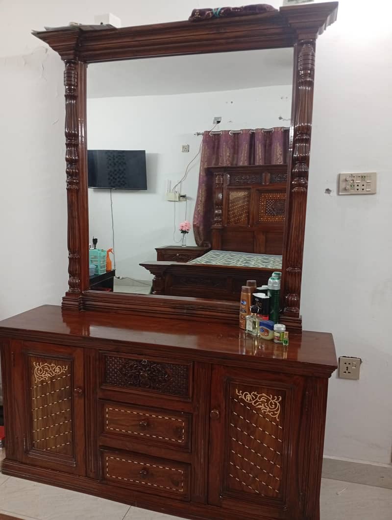 bed set with dressing table 5