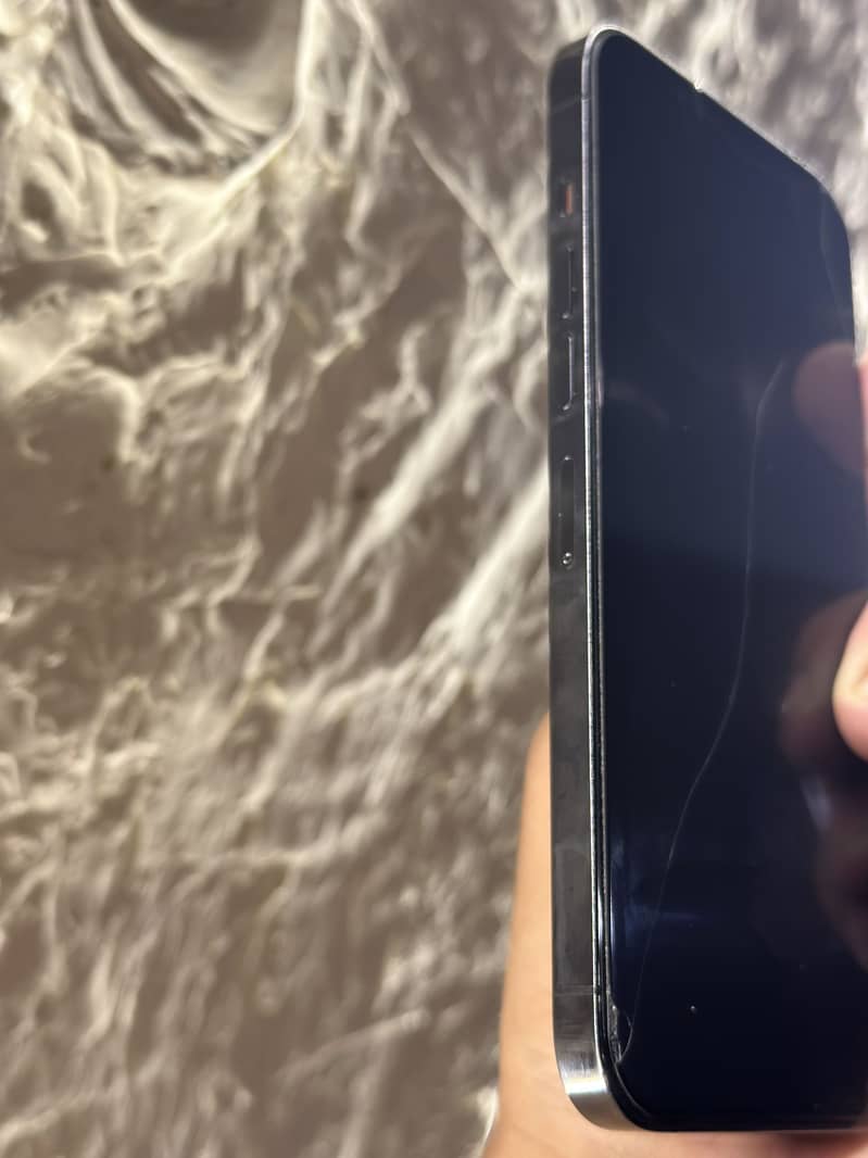 Apple iPhone 13 Pro Max 5